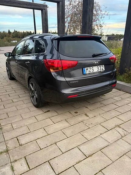 Kia Ceed 2013 photo 4