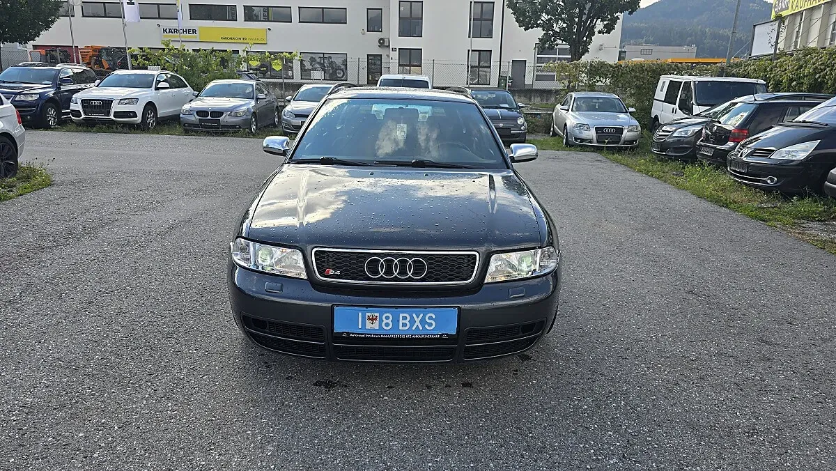 Audi A4 1999 photo 2