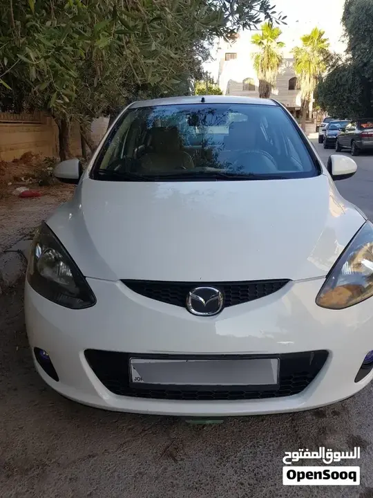 Mazda 2 2012 photo 3