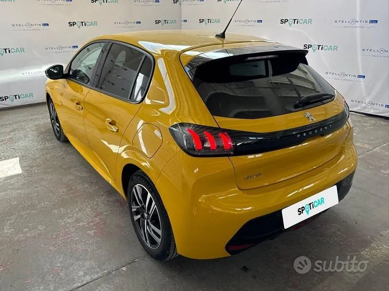 Peugeot 208 2023 photo 3