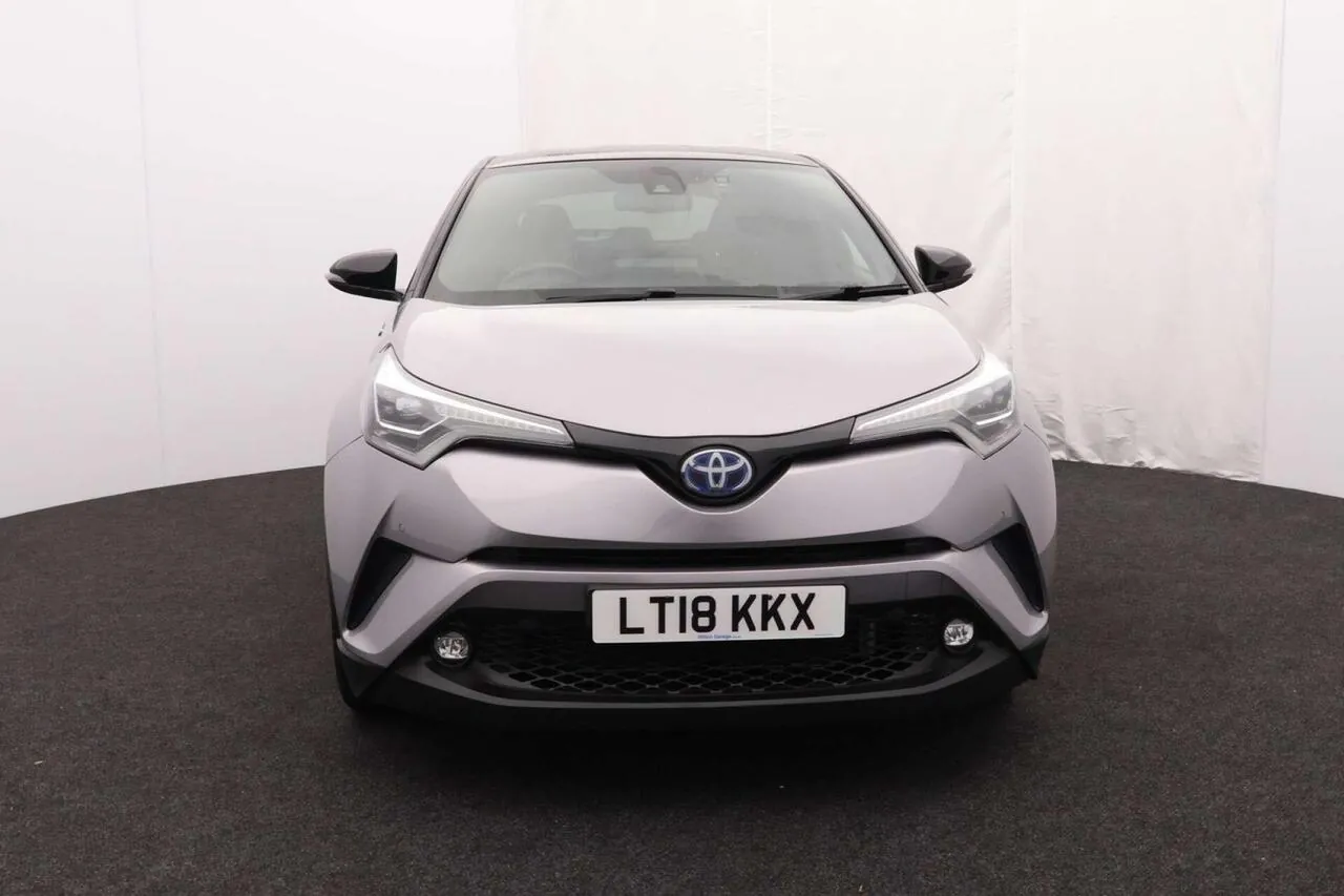 Toyota C-Hr 2018 photo 2