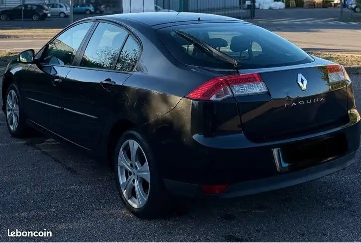 Renault Laguna 2008 photo 2