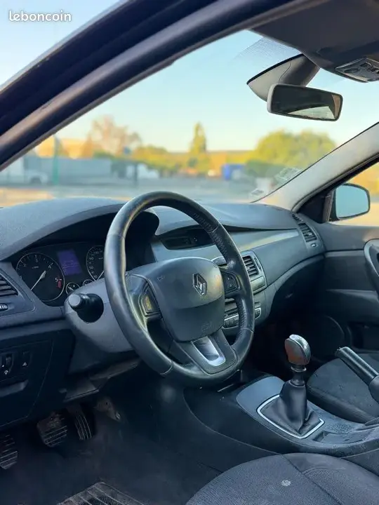 Renault Laguna 2008 photo 3