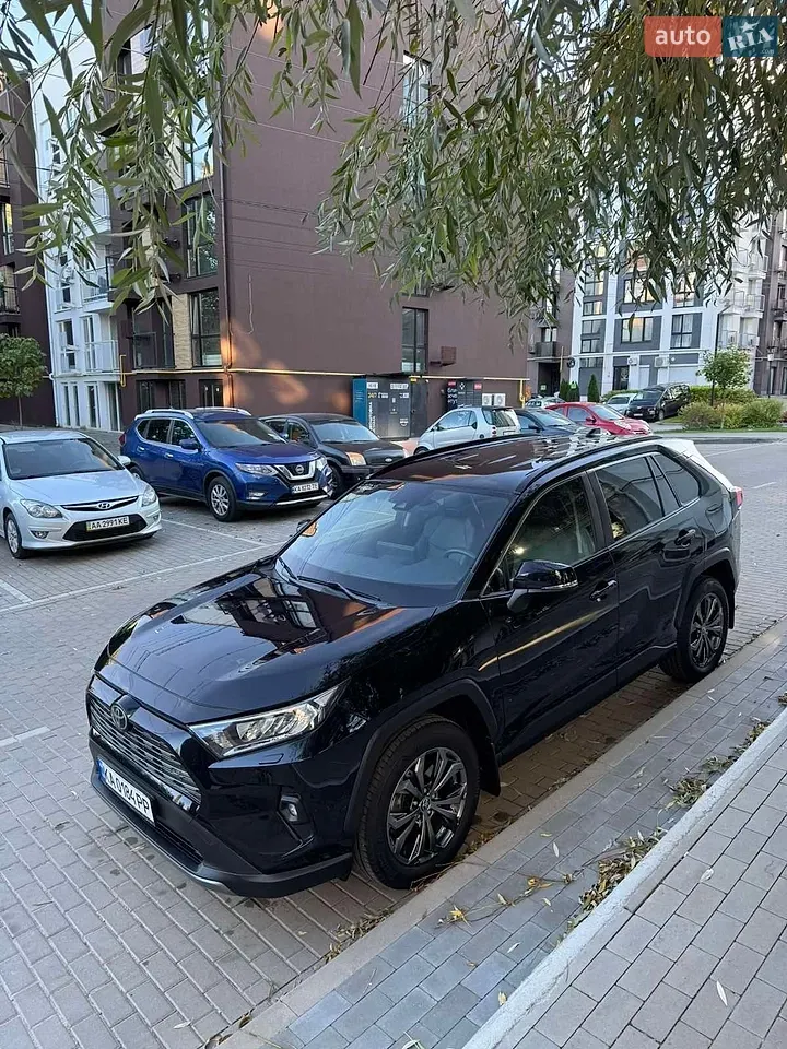 Toyota Rav4 2023 photo 2
