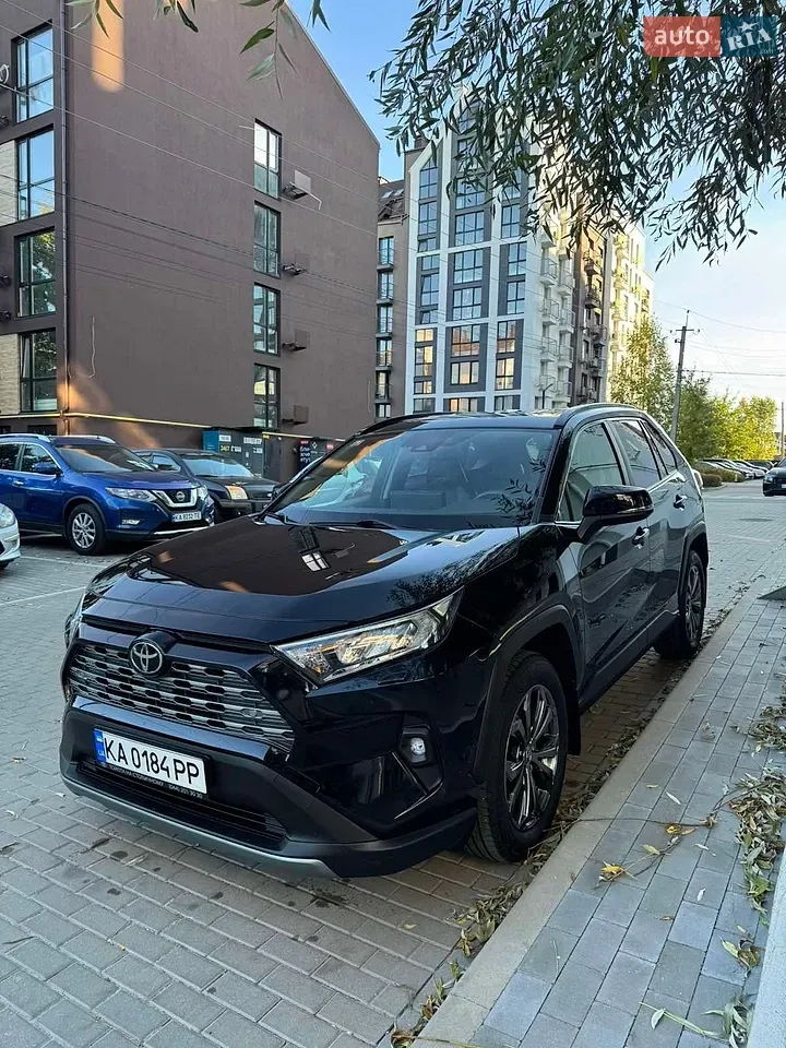 Toyota Rav4 2023 photo 3