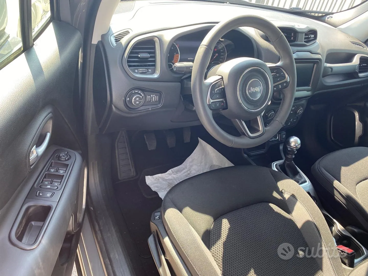 Jeep Renegade 2022 photo 4