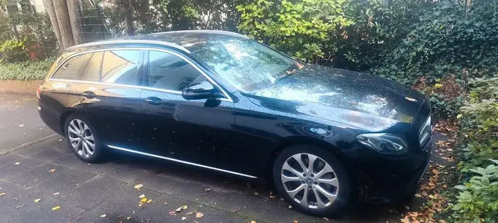 Mercedes-Benz E 200 D