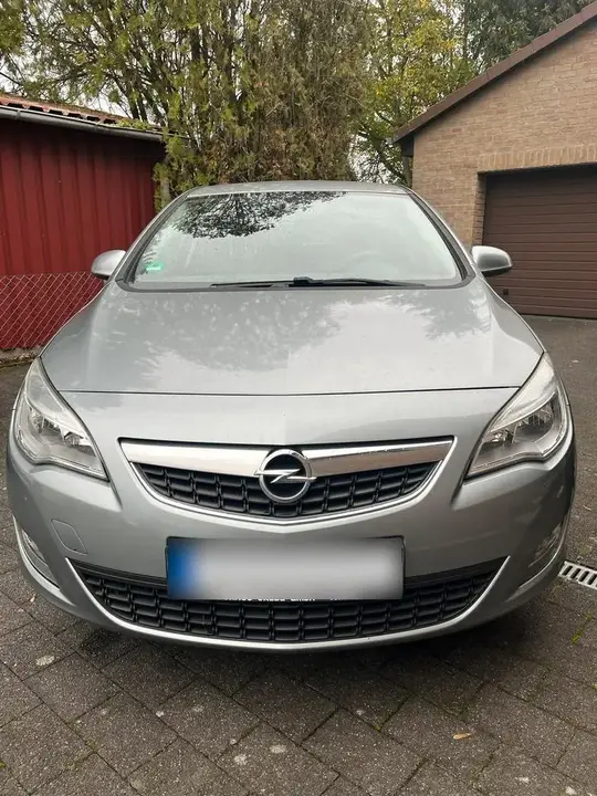 Opel Astra J