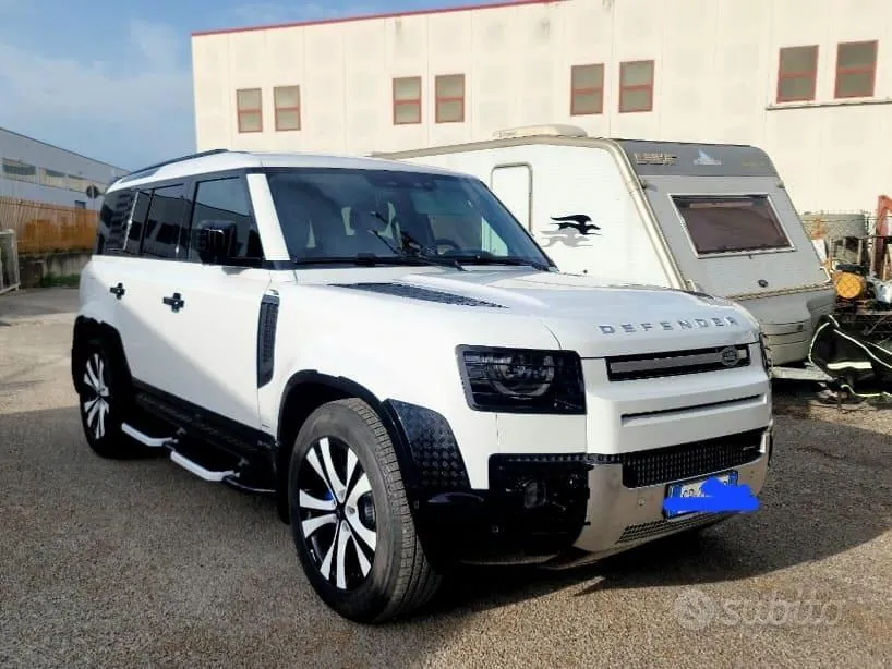 Land Rover Defender 2024 photo 2