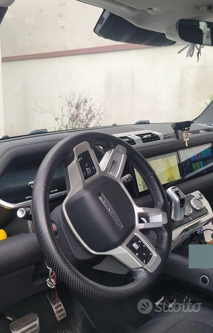 Land Rover Defender 2024 photo 4