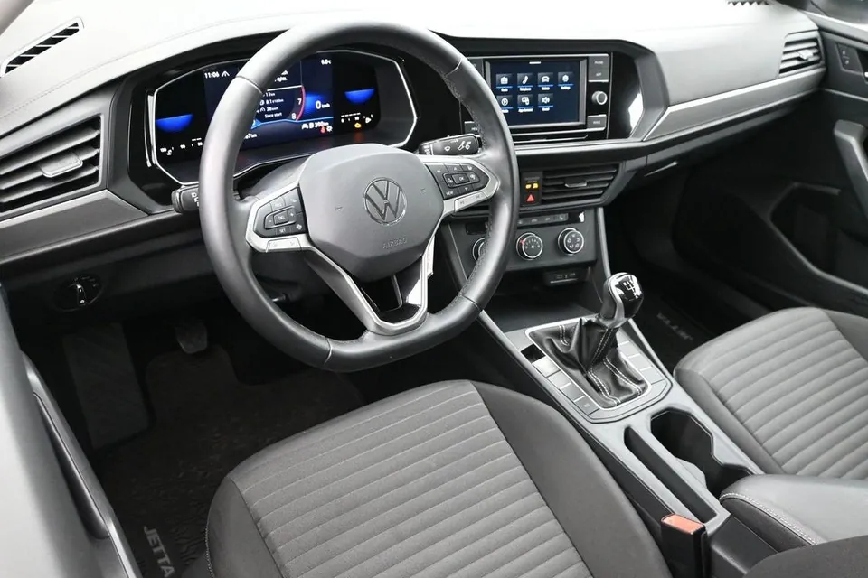 Volkswagen Jetta 2023 photo 5