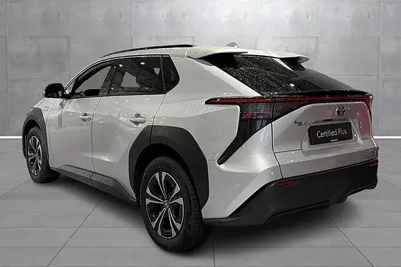 Toyota Bz4X 2023 photo 3