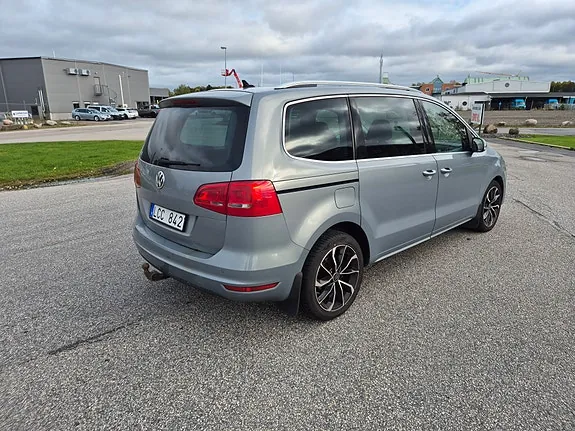 Volkswagen Sharan 2011 photo 3