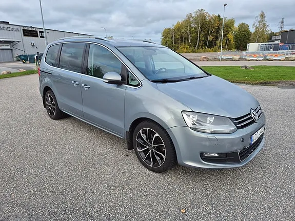 Volkswagen Sharan 2011 photo 2
