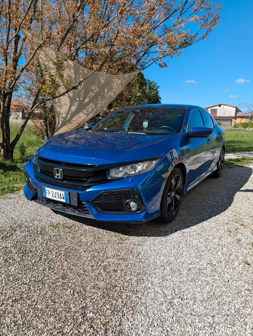Honda Civic 2018 photo 3