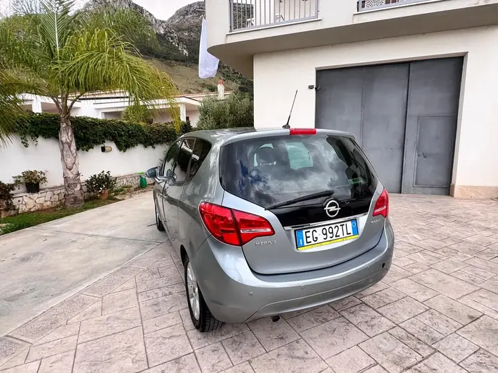 Opel Meriva 2011 photo 4