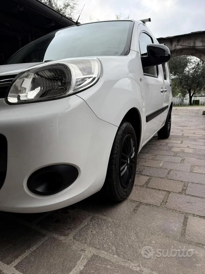 Renault Kangoo 2015 photo 2