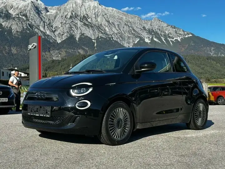 Fiat 500E 2021 photo 2