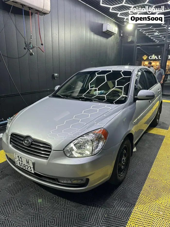 Hyundai Accent 2010 photo 3