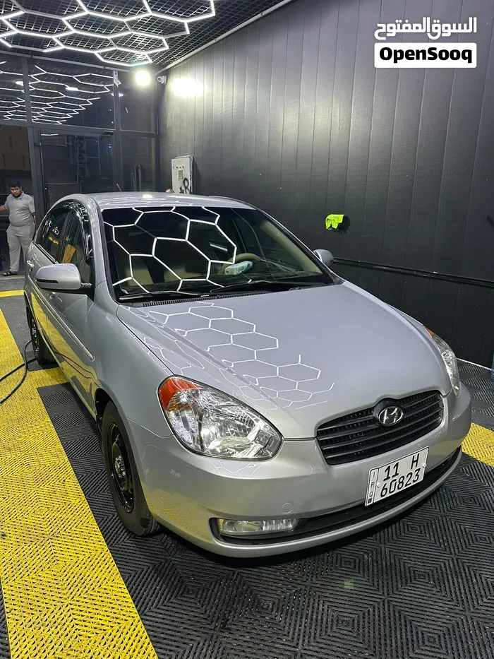 Hyundai Accent 2010 photo 2