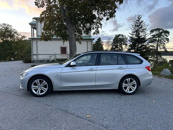 BMW 318D 2015 photo 2