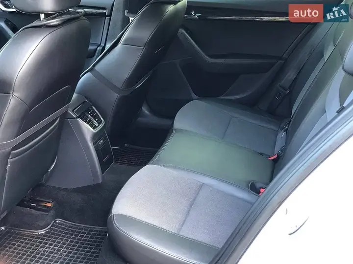 Skoda Octavia 2018 photo 3