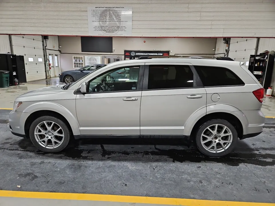 Dodge Journey 2012 photo 2