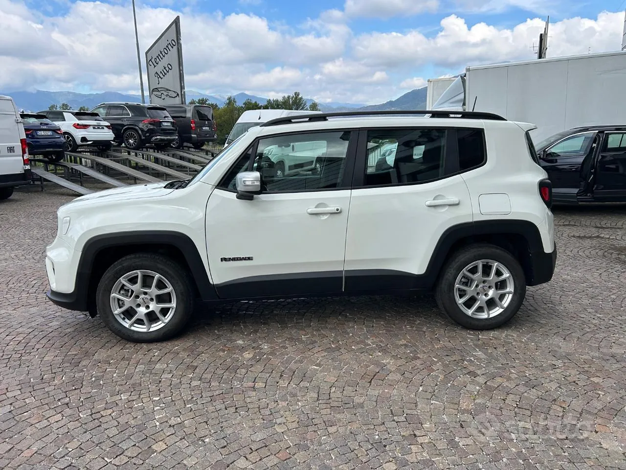 Jeep Renegade 2022 photo 3