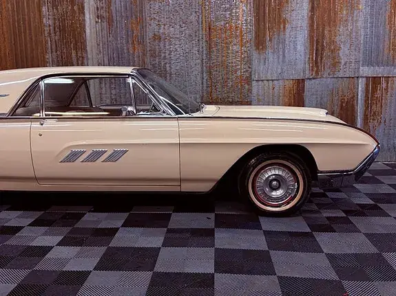 Ford Thunderbird 1963 photo 3
