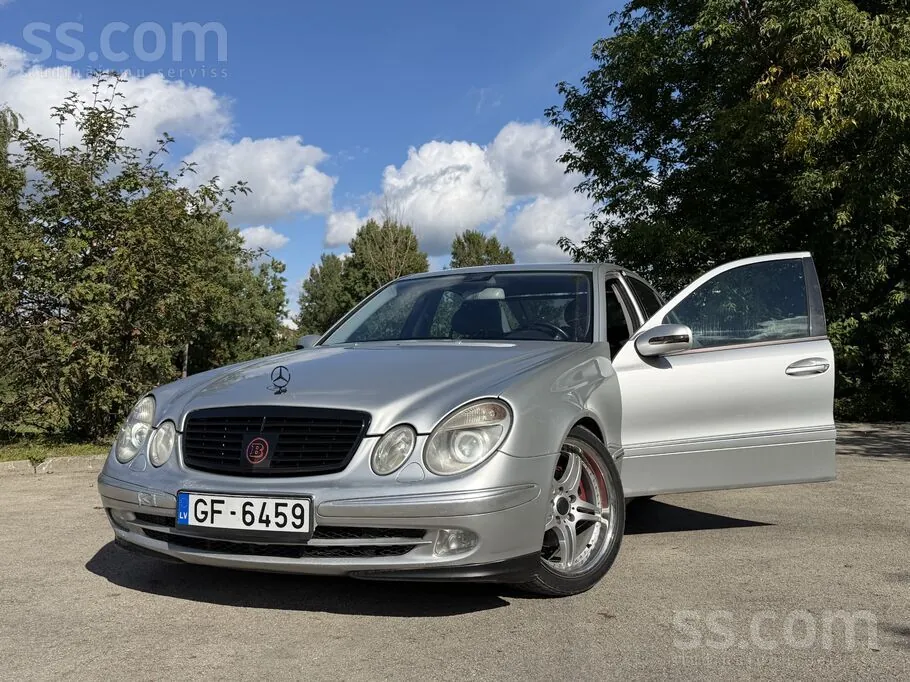 Mercedes-Benz E-Class 2002 photo 2
