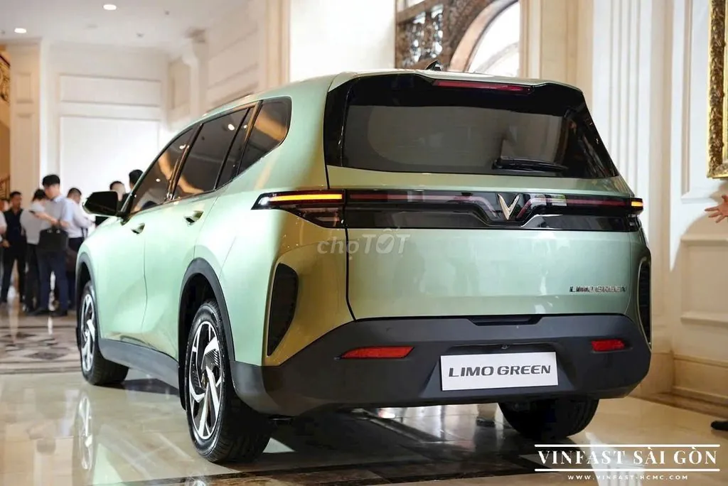 Vinfast Limo Green 2026 photo 4