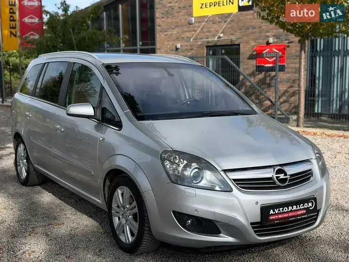 Opel Zafira 2009 photo 3