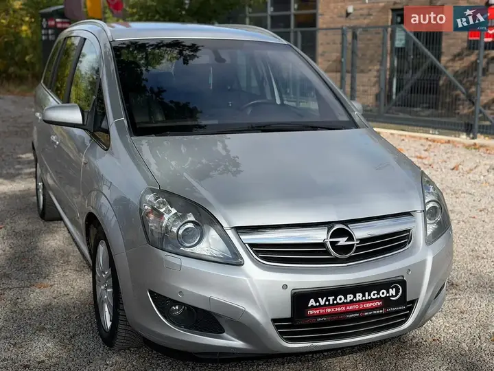 Opel Zafira 2009 photo 2