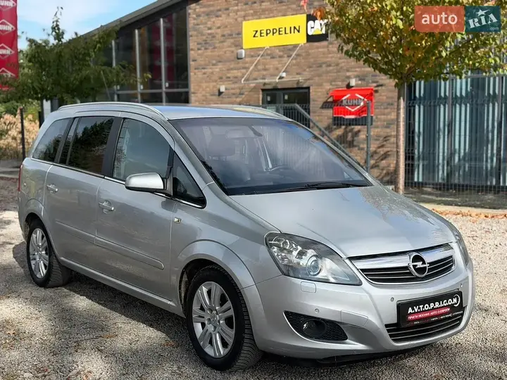 Opel Zafira 2009 photo 4