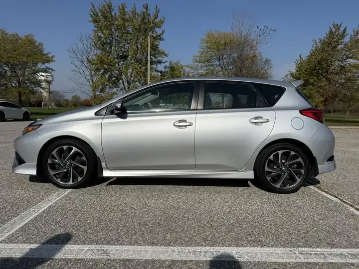 Toyota Corolla 2017 photo 2