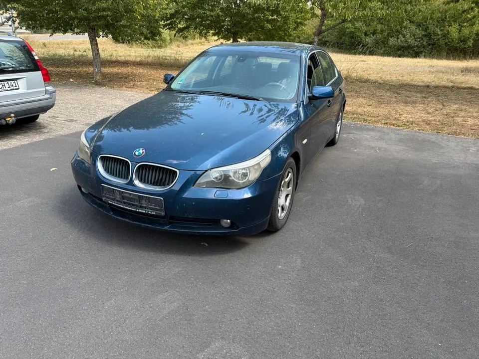 BMW 520I