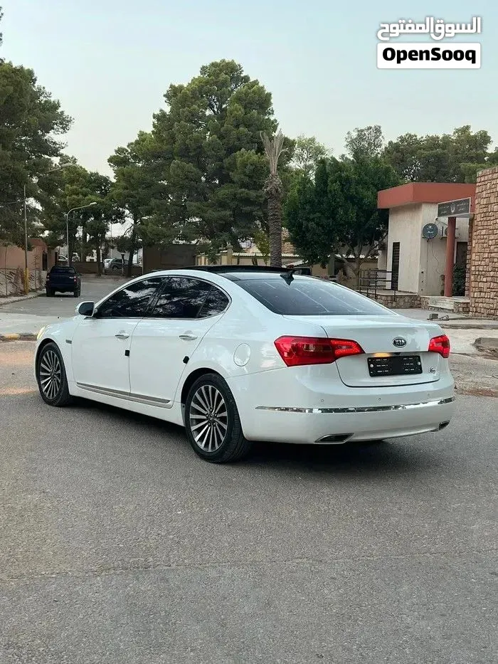 Kia Cadenza 2011 photo 2