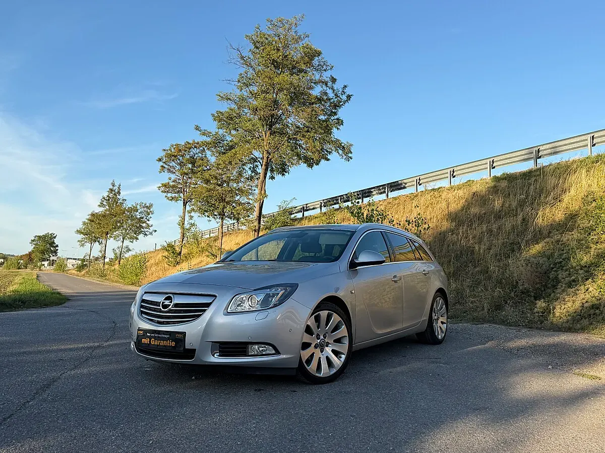 Opel Insignia 2011 photo 2