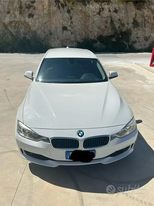 BMW 318 2014 photo 3