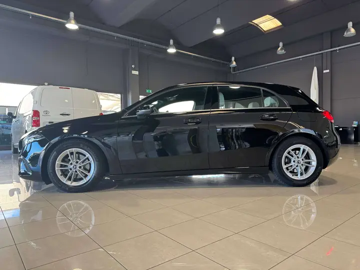 Mercedes-Benz A 180D 2018 photo 2