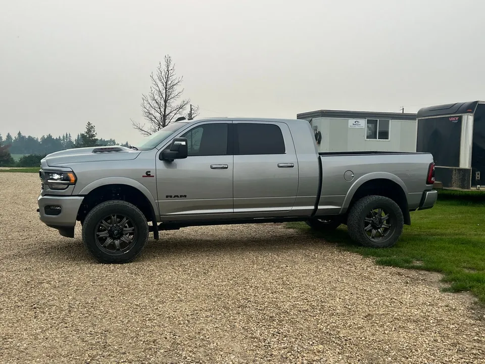 Ram 3500 Limited 2023 photo 2