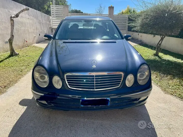 Mercedes-Benz E 270 2005 photo 2