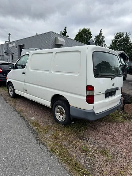 Toyota Hiace 2005 photo 4