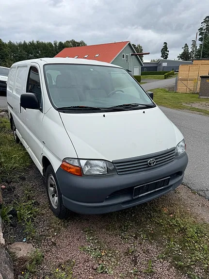 Toyota Hiace 2005 photo 2