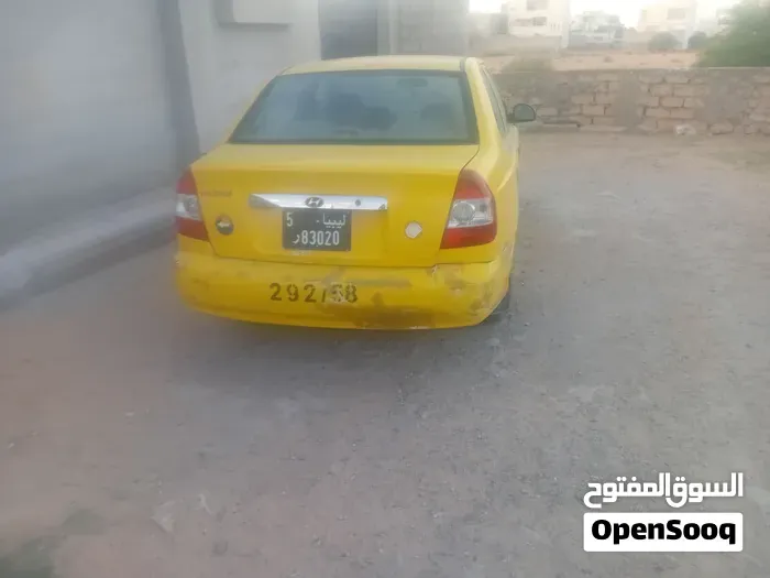 Hyundai Avante 2010 photo 2