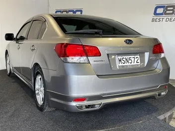 Subaru Legacy 2010 photo 5