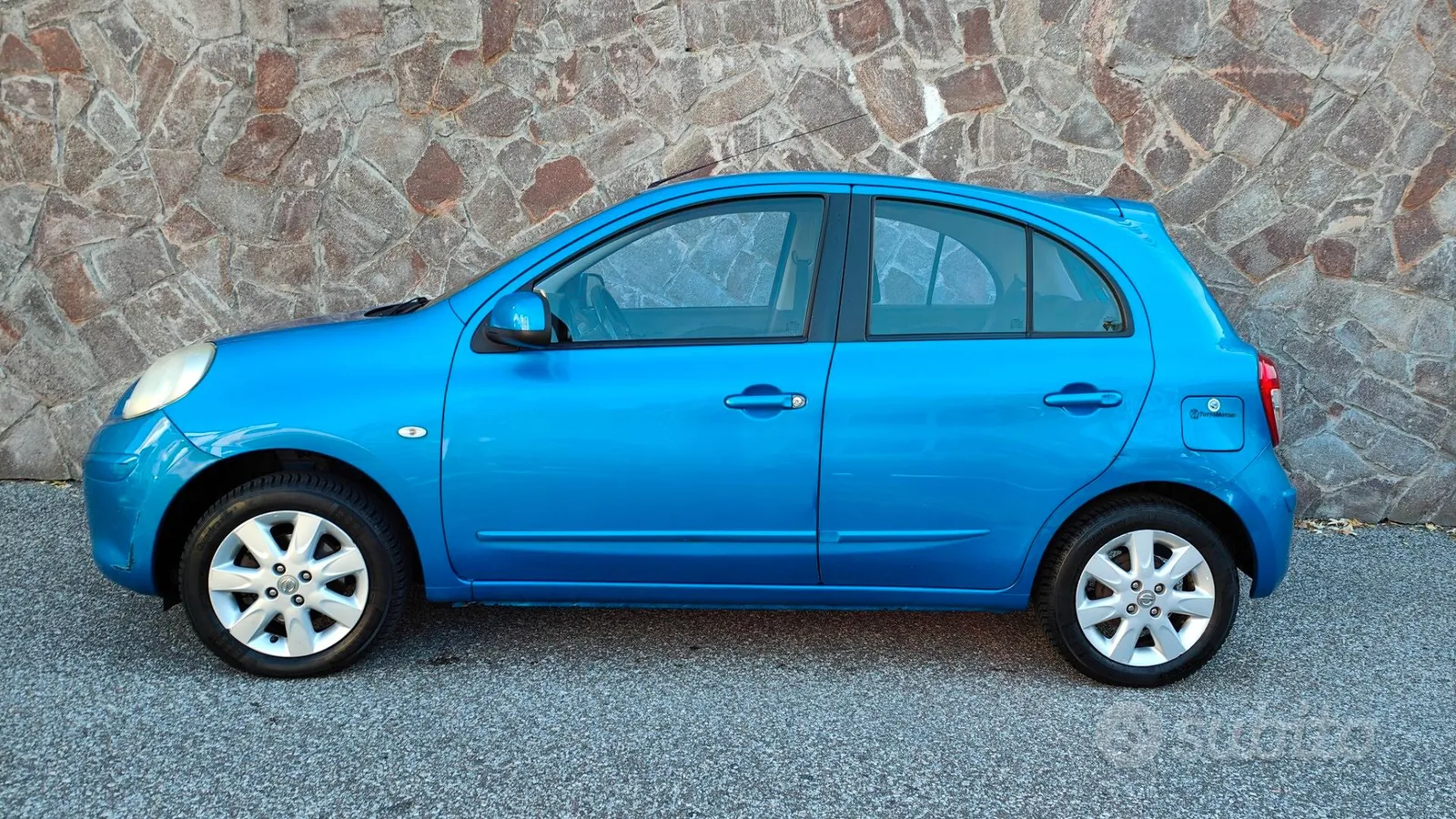 Nissan Micra 2011 photo 4
