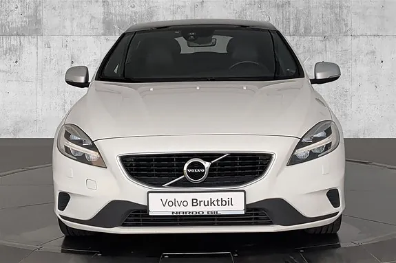 Volvo V40 2017 photo 2