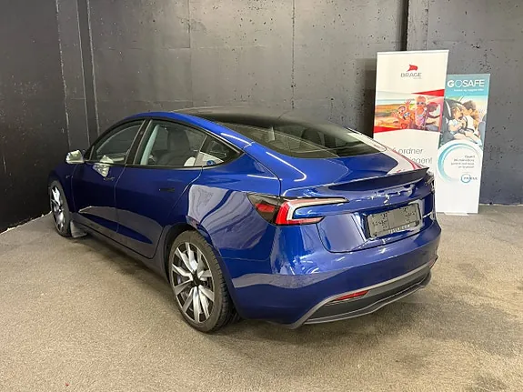 Tesla Model 3 2024 photo 5