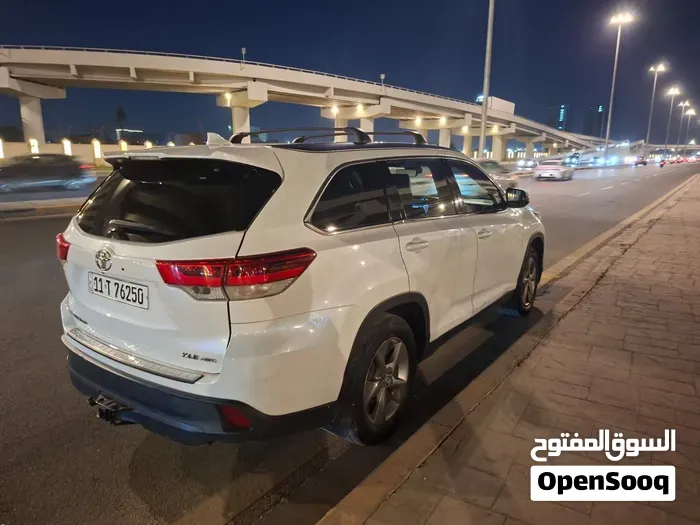 Toyota Highlander 2019 photo 2